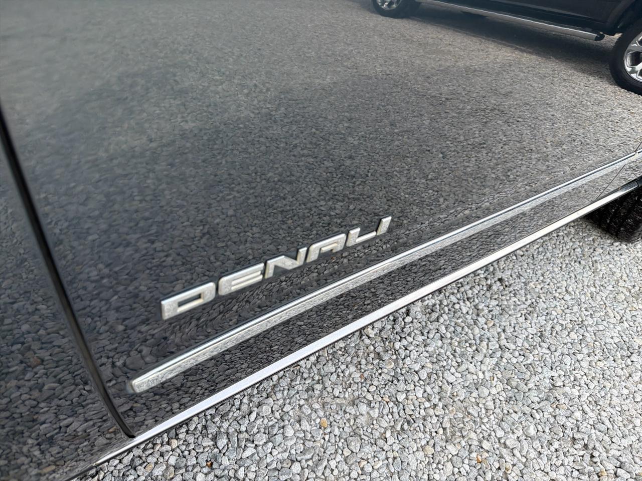 GMC Yukon Denali 2WD 2019
