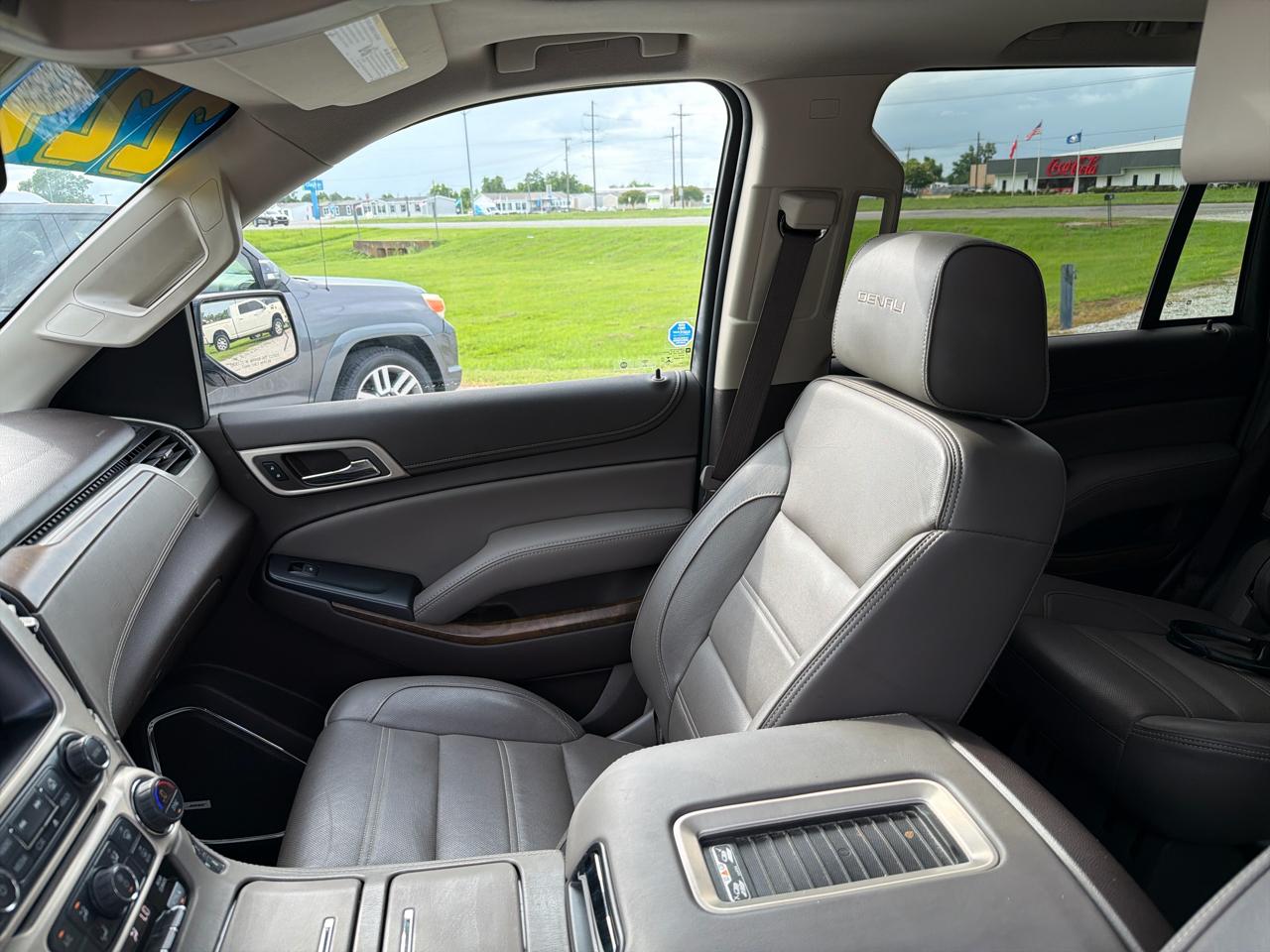 GMC Yukon Denali 2WD 2019