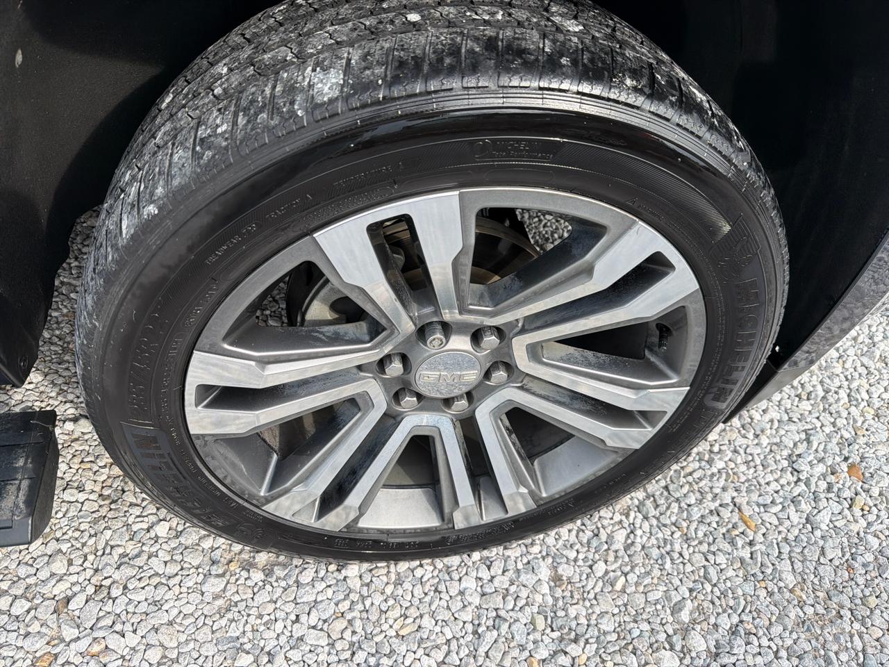 GMC Yukon Denali 2WD 2019