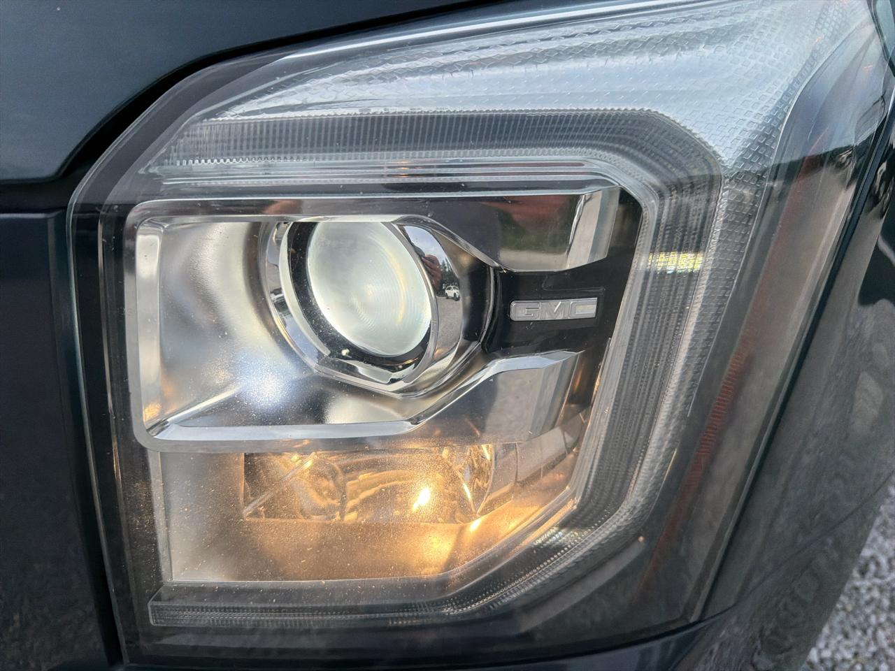 GMC Yukon Denali 2WD 2019