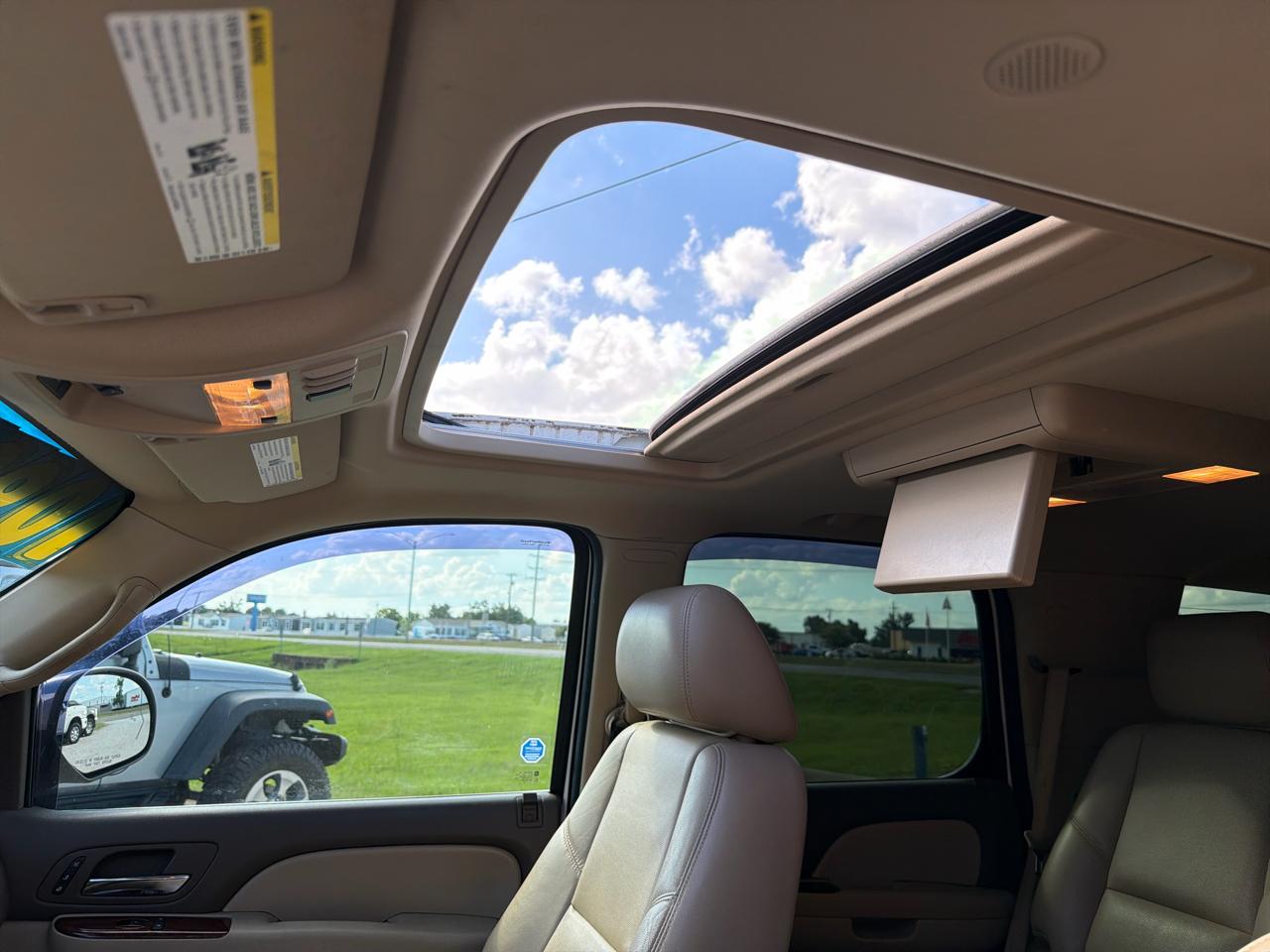 Chevrolet Tahoe LTZ 2WD 2012