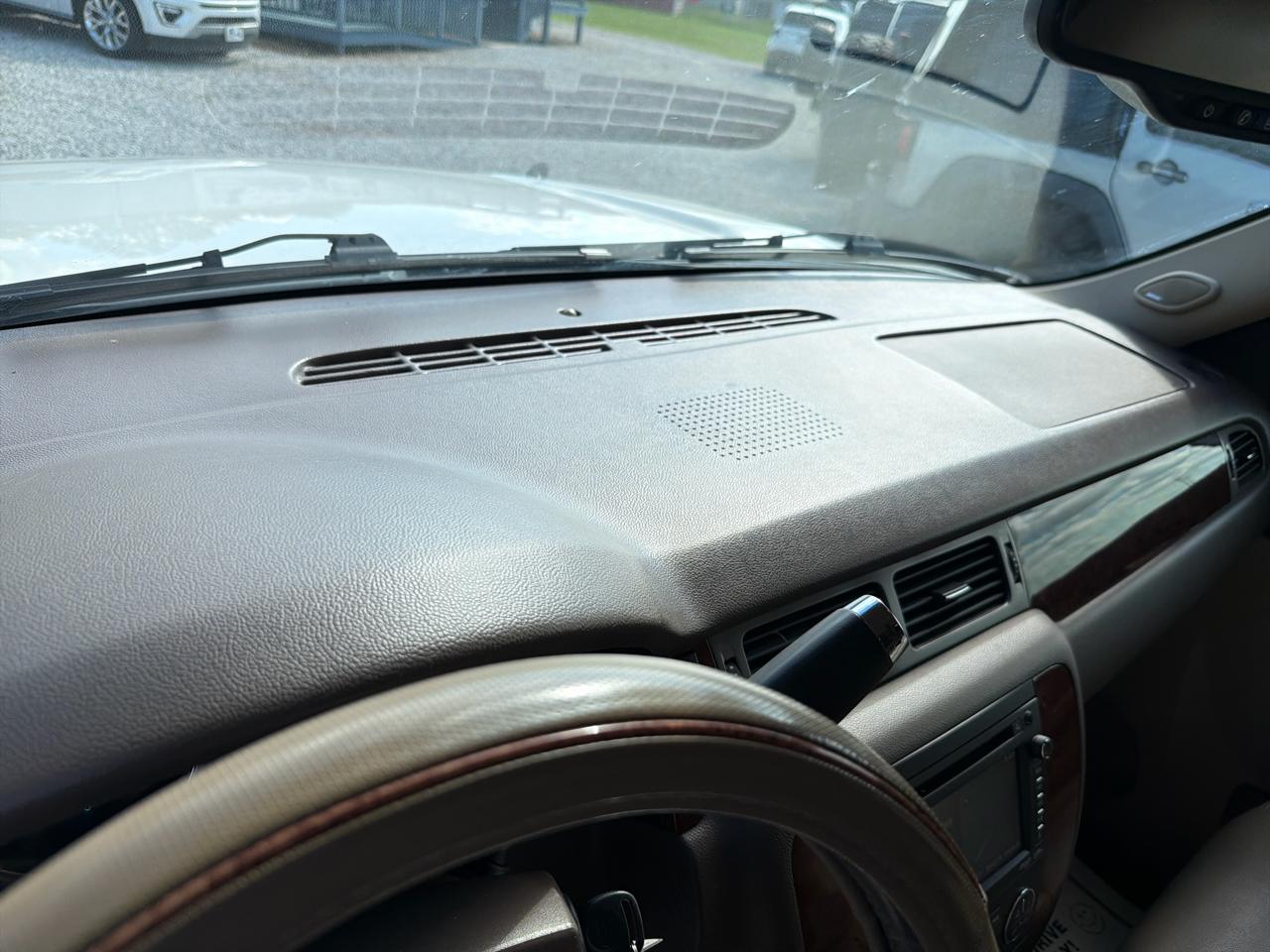 Chevrolet Tahoe LTZ 2WD 2012