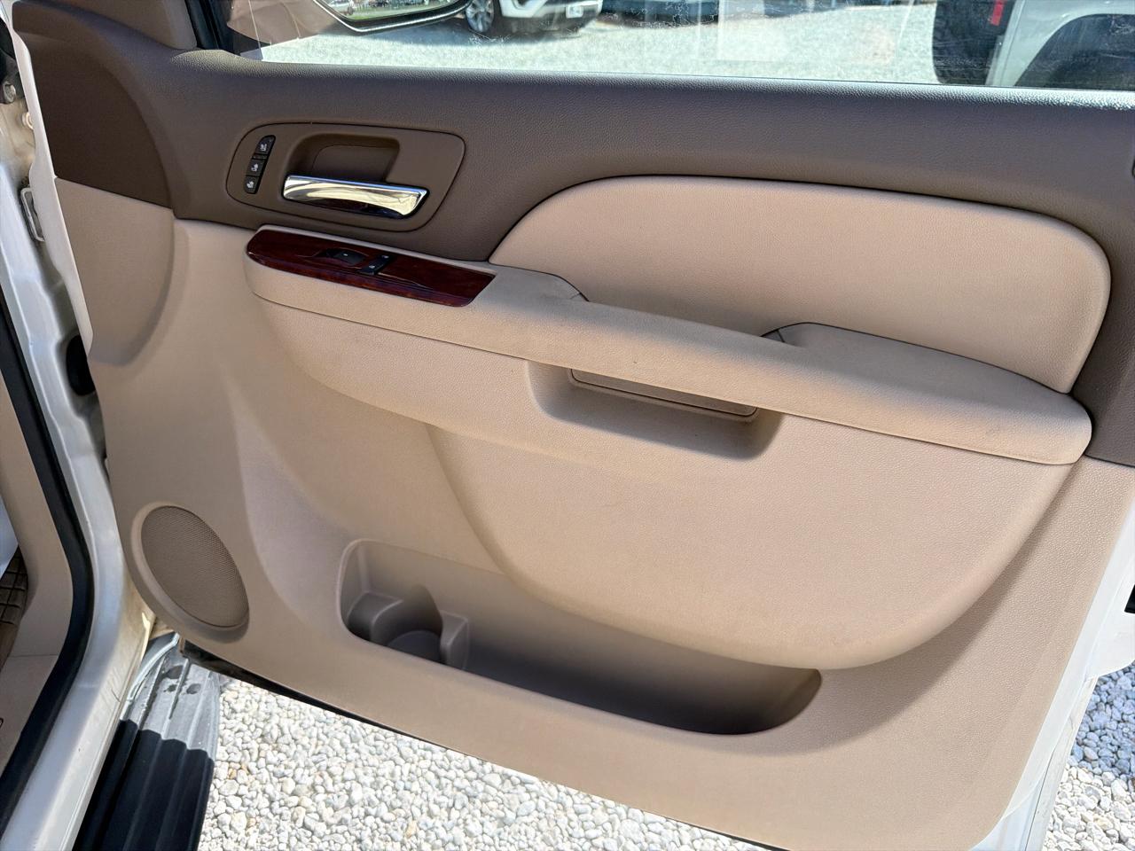 Chevrolet Tahoe LTZ 2WD 2012