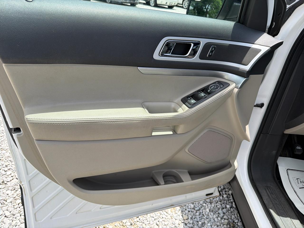 Ford Explorer 2WD 4dr V6 XLT 2012