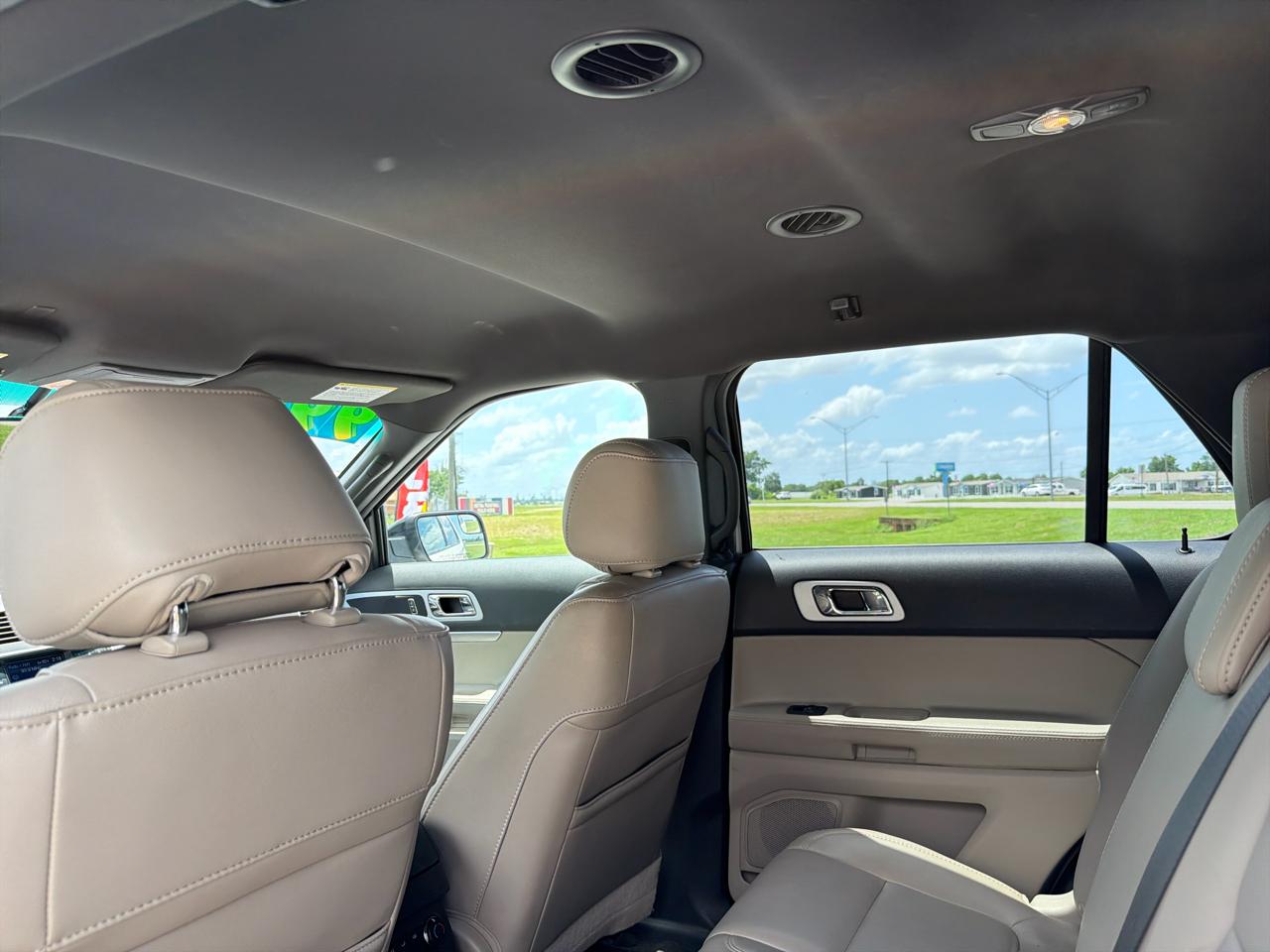 Ford Explorer 2WD 4dr V6 XLT 2012