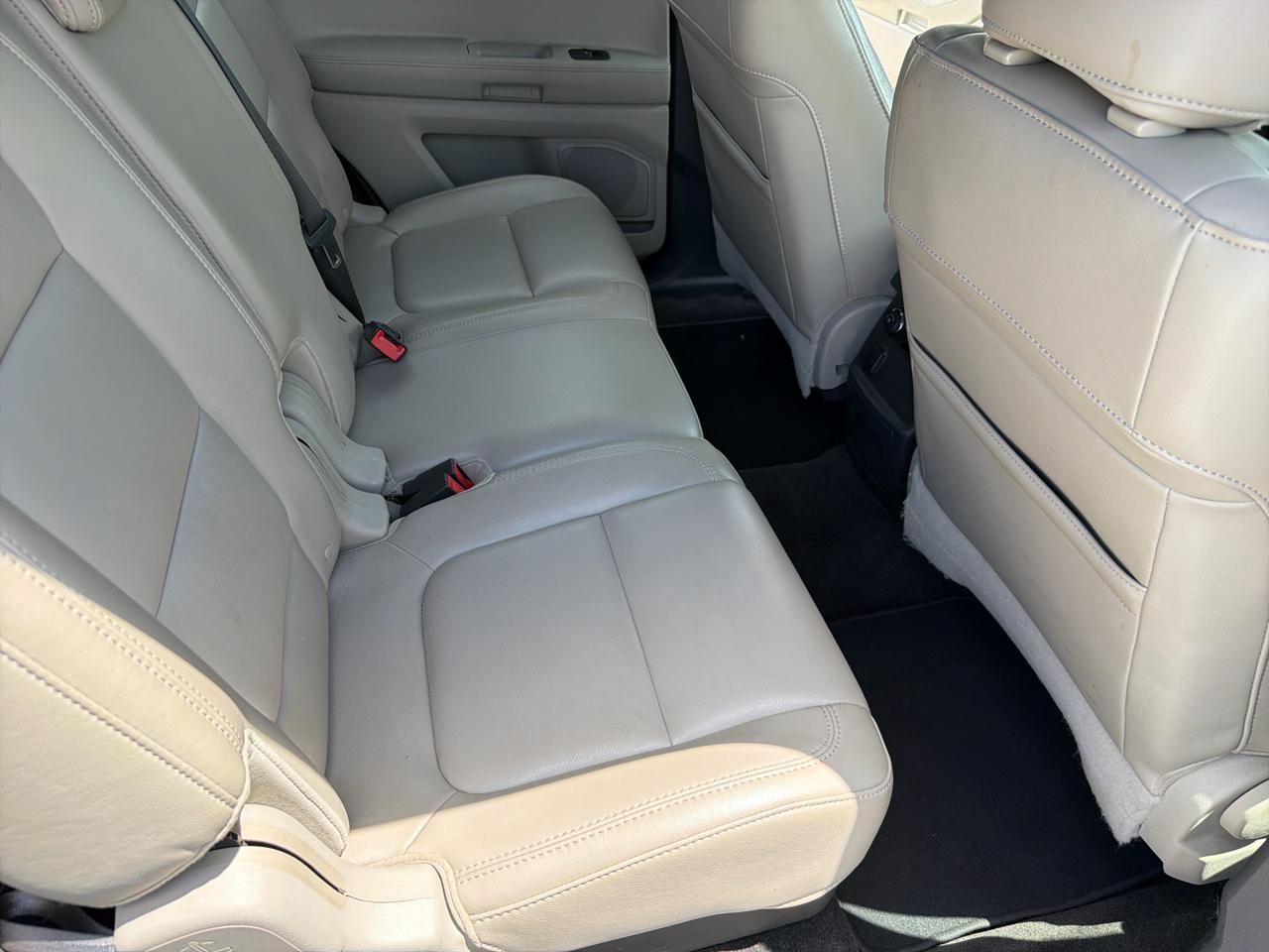 Ford Explorer 2WD 4dr V6 XLT 2012