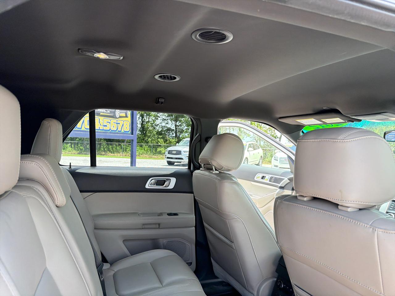Ford Explorer 2WD 4dr V6 XLT 2012