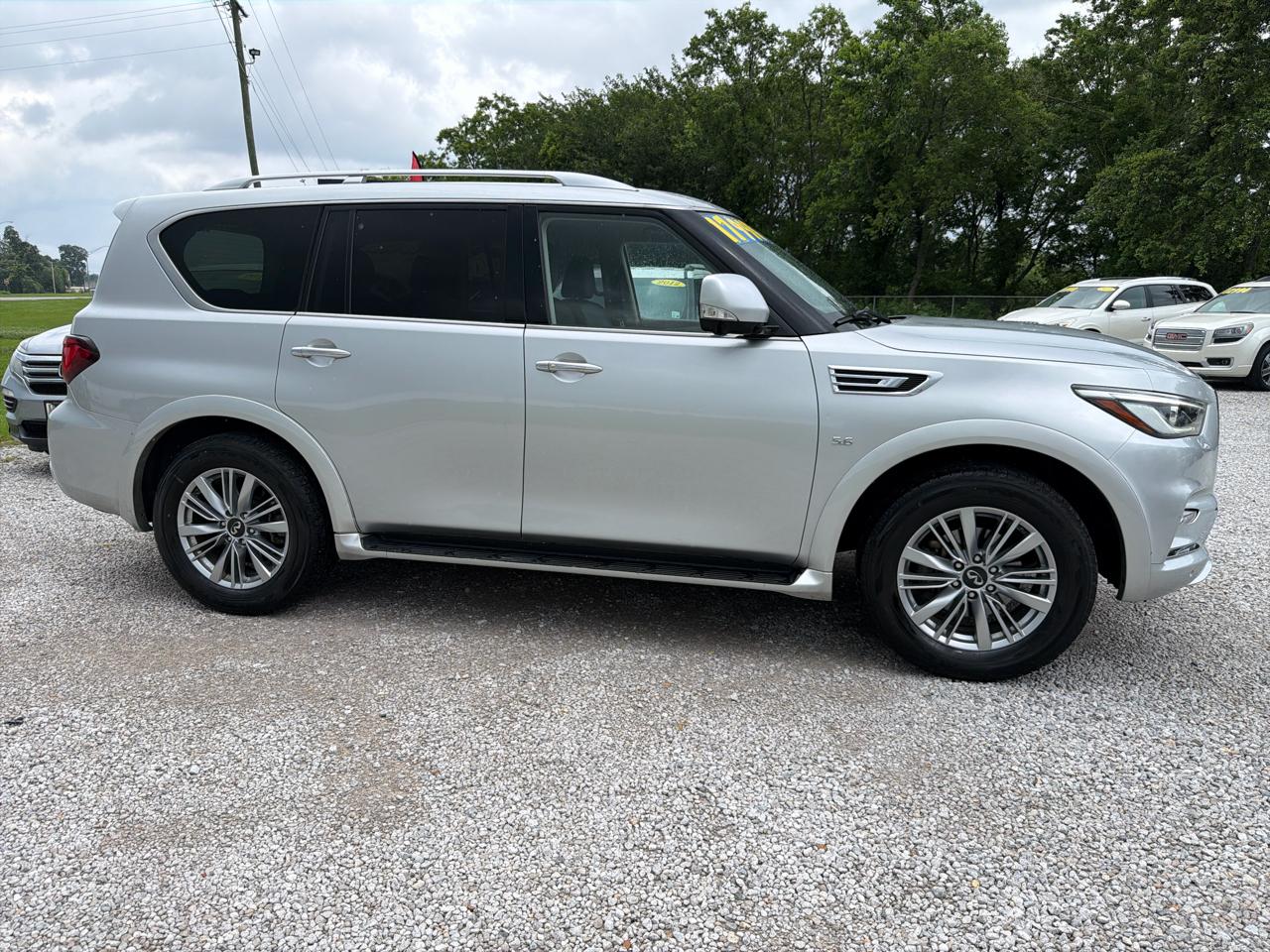 Infiniti QX80 LUXE 2019