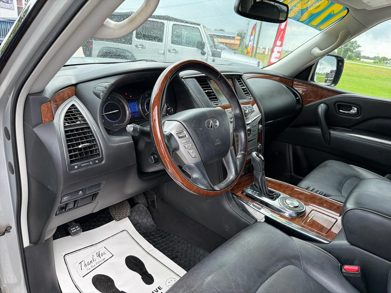 Infiniti QX80 LUXE 2019