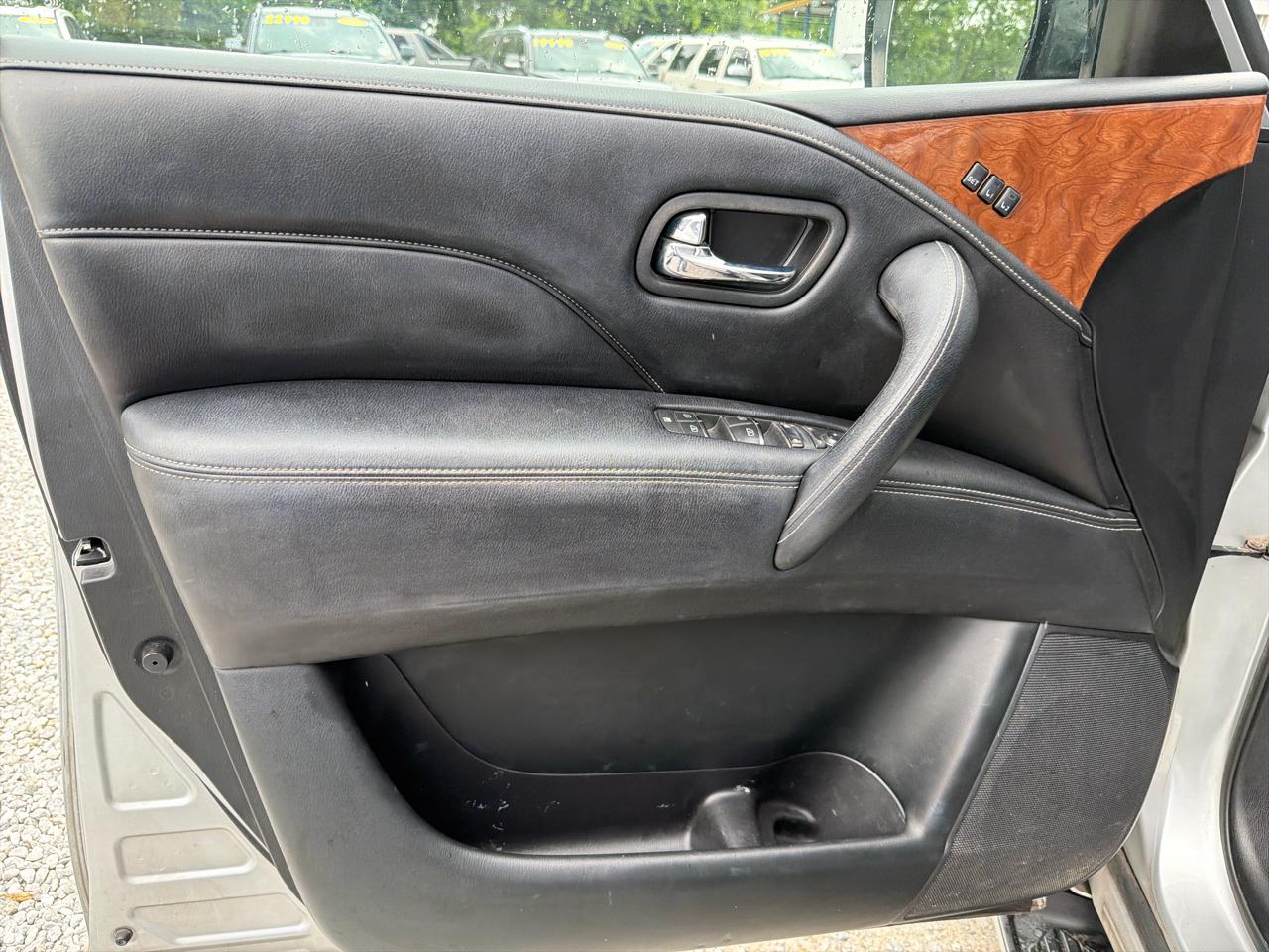 Infiniti QX80 LUXE 2019
