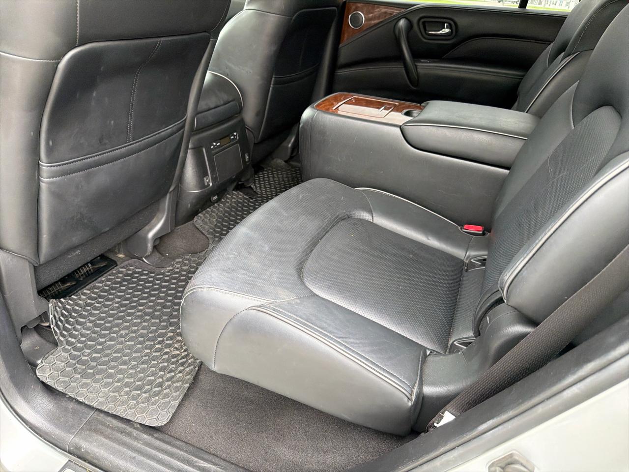 Infiniti QX80 LUXE 2019