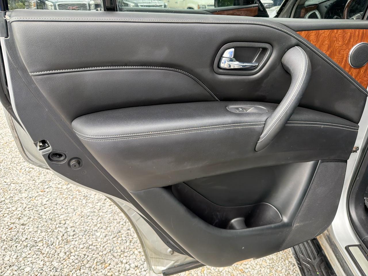 Infiniti QX80 LUXE 2019
