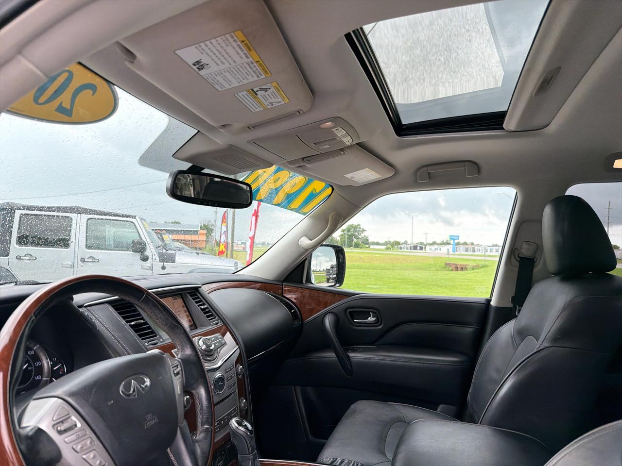 Infiniti QX80 LUXE 2019
