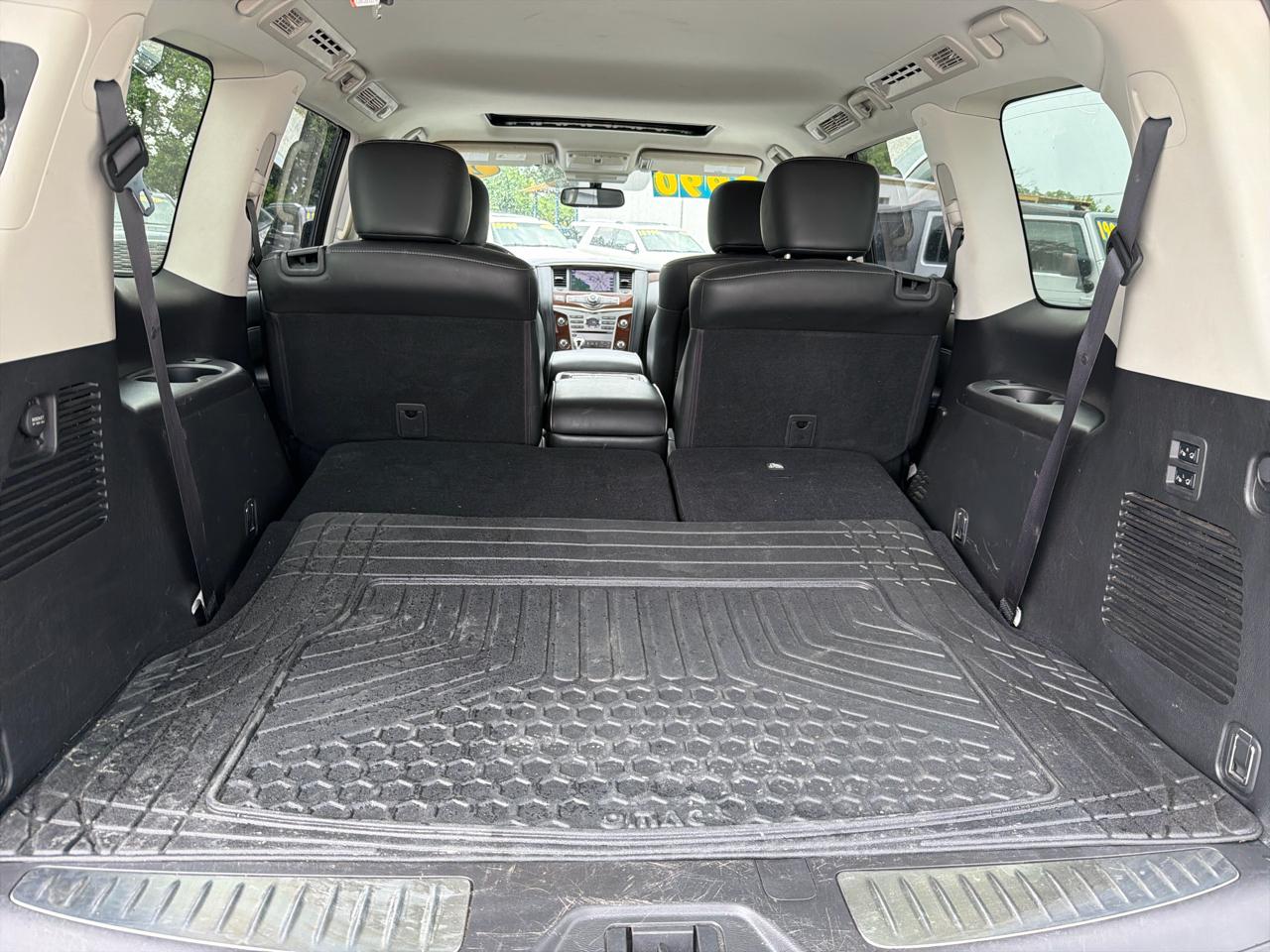 Infiniti QX80 LUXE 2019