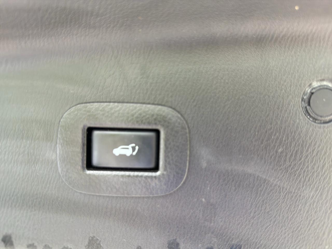 Infiniti QX80 LUXE 2019