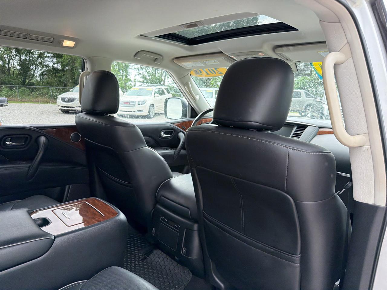 Infiniti QX80 LUXE 2019
