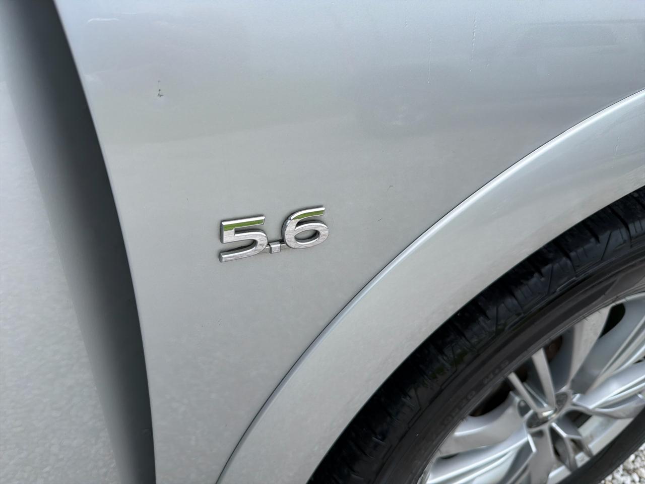 Infiniti QX80 LUXE 2019