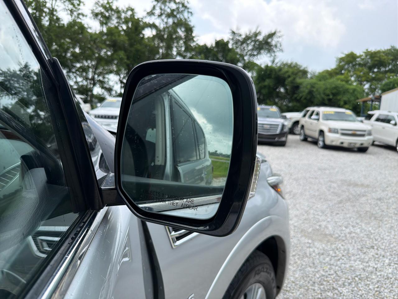 Infiniti QX80 LUXE 2019