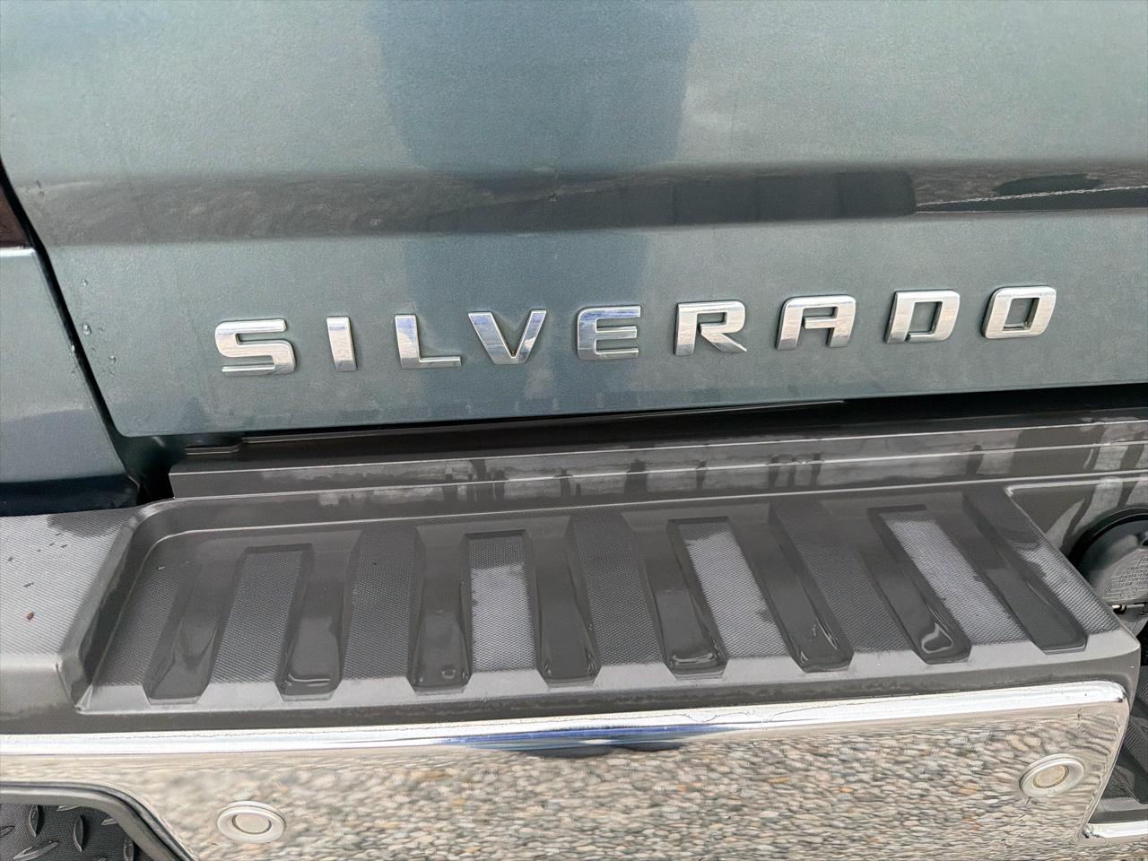 Chevrolet Silverado 2500HD 4WD Crew Cab 172" LTZ 2015