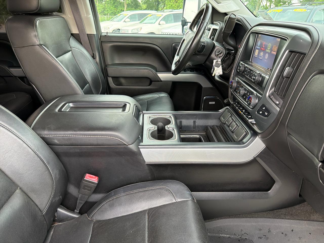 Chevrolet Silverado 2500HD 4WD Crew Cab 172" LTZ 2015