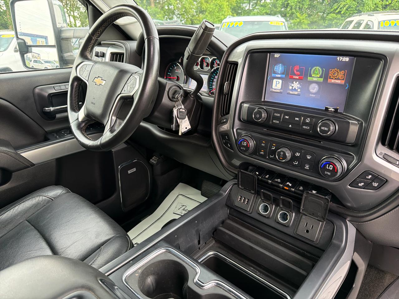 Chevrolet Silverado 2500HD 4WD Crew Cab 172" LTZ 2015