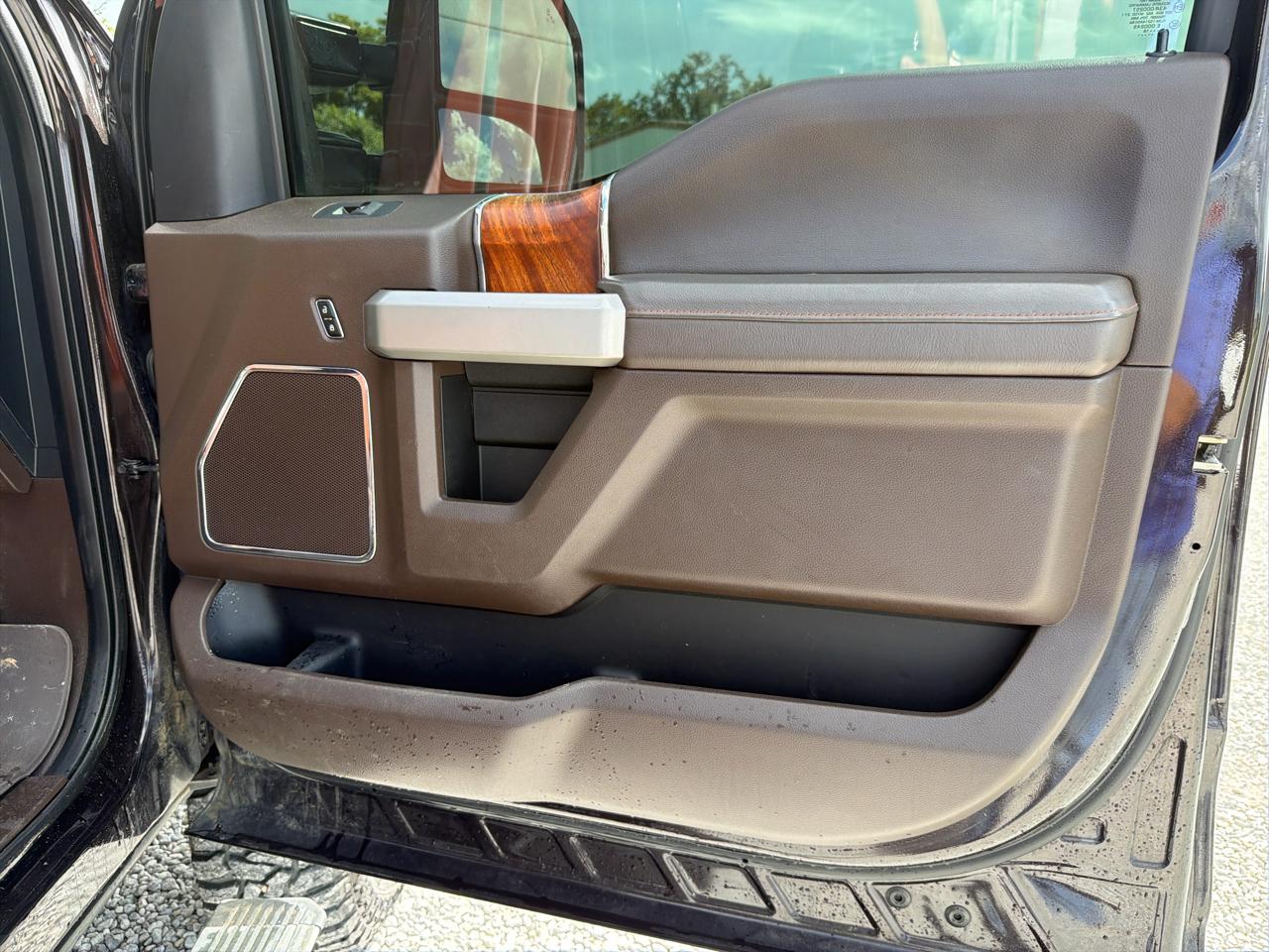 Ford F-250 SD King Ranch Crew Cab 4WD 2018