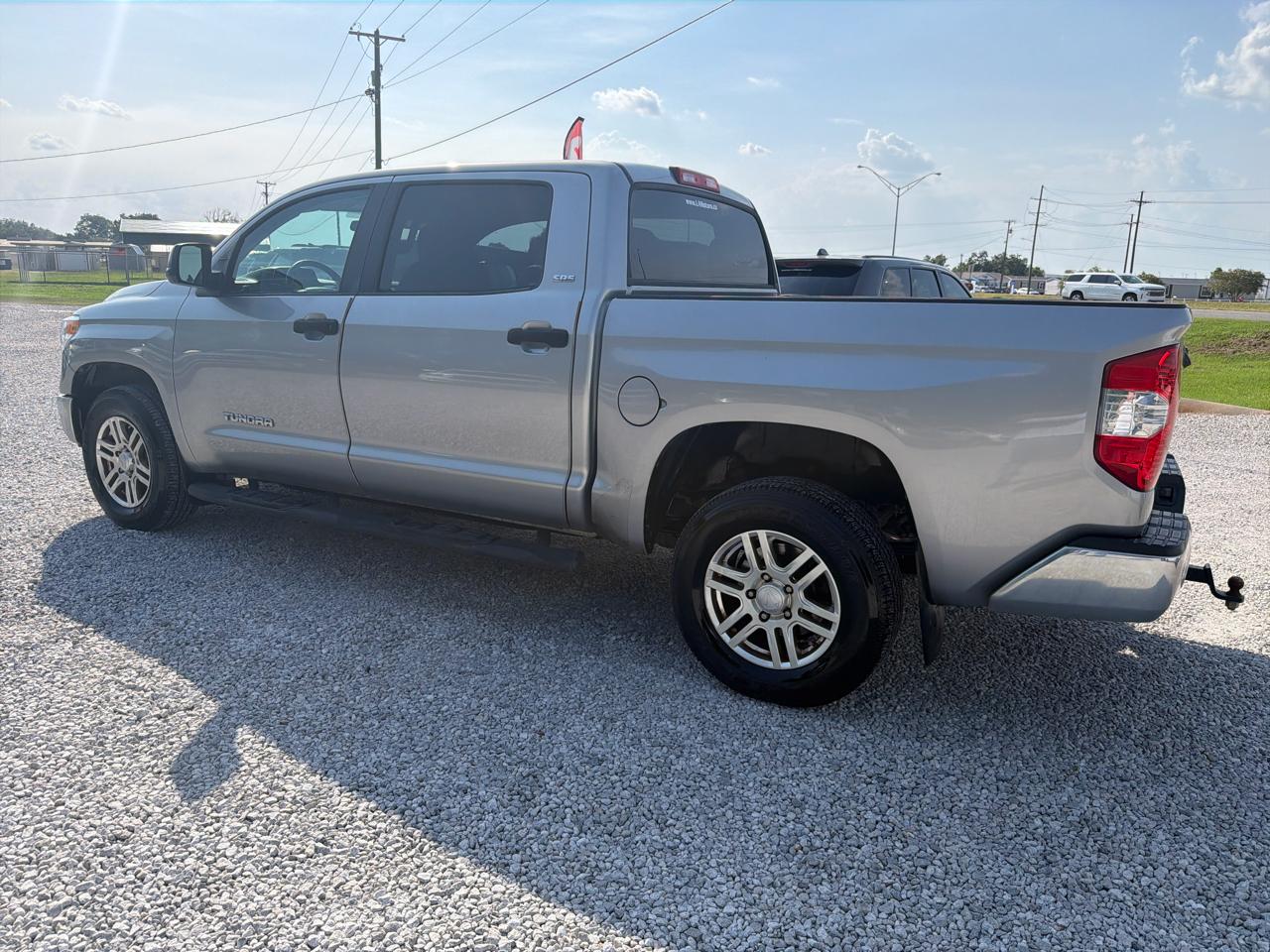 Toyota Tundra SR5 4.6L V8 CrewMax 2WD 2016