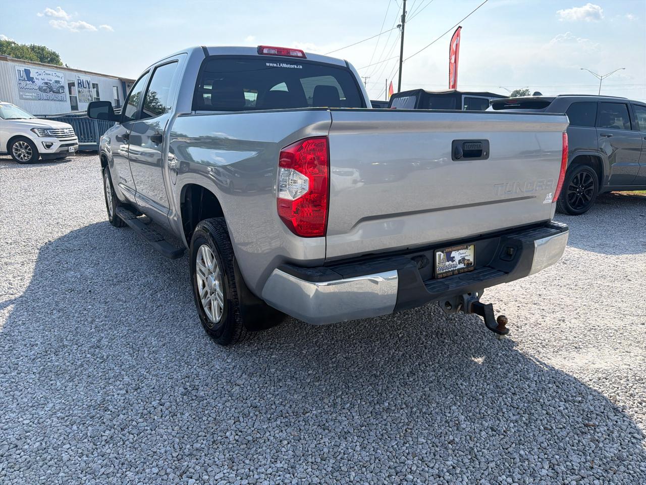 Toyota Tundra SR5 4.6L V8 CrewMax 2WD 2016