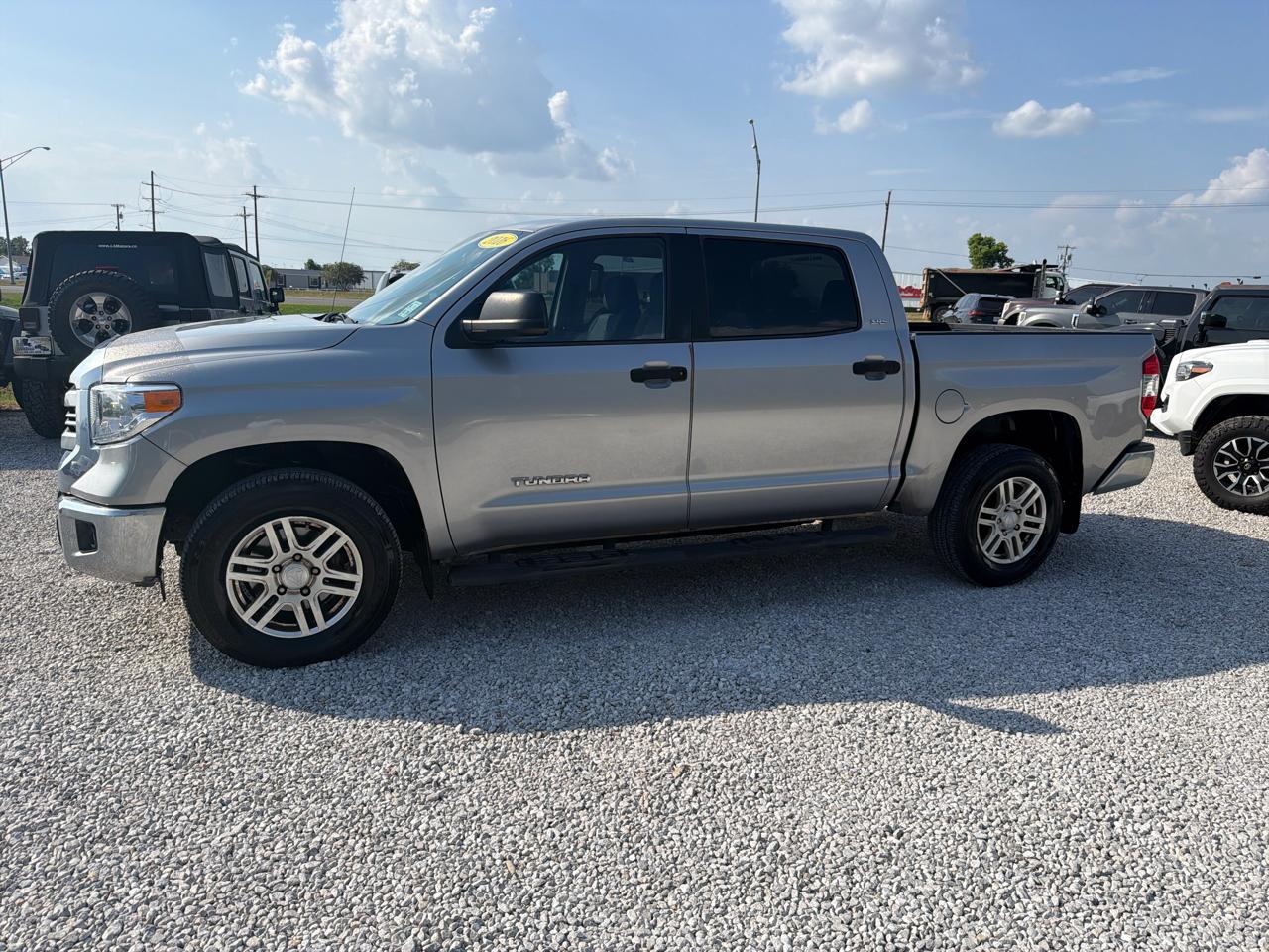 Toyota Tundra SR5 4.6L V8 CrewMax 2WD 2016