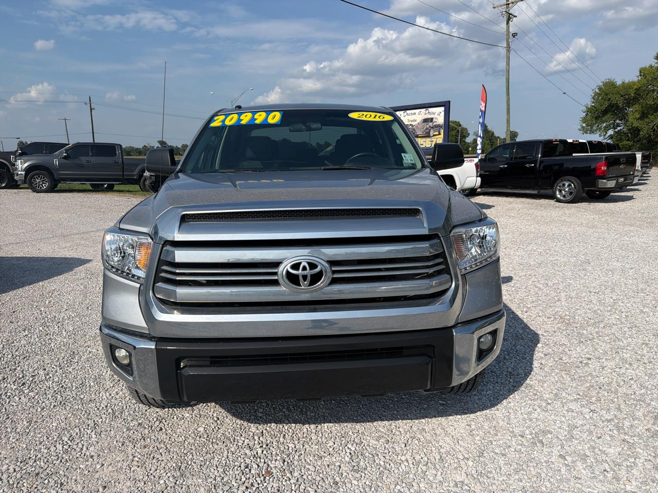 Toyota Tundra SR5 4.6L V8 CrewMax 2WD 2016