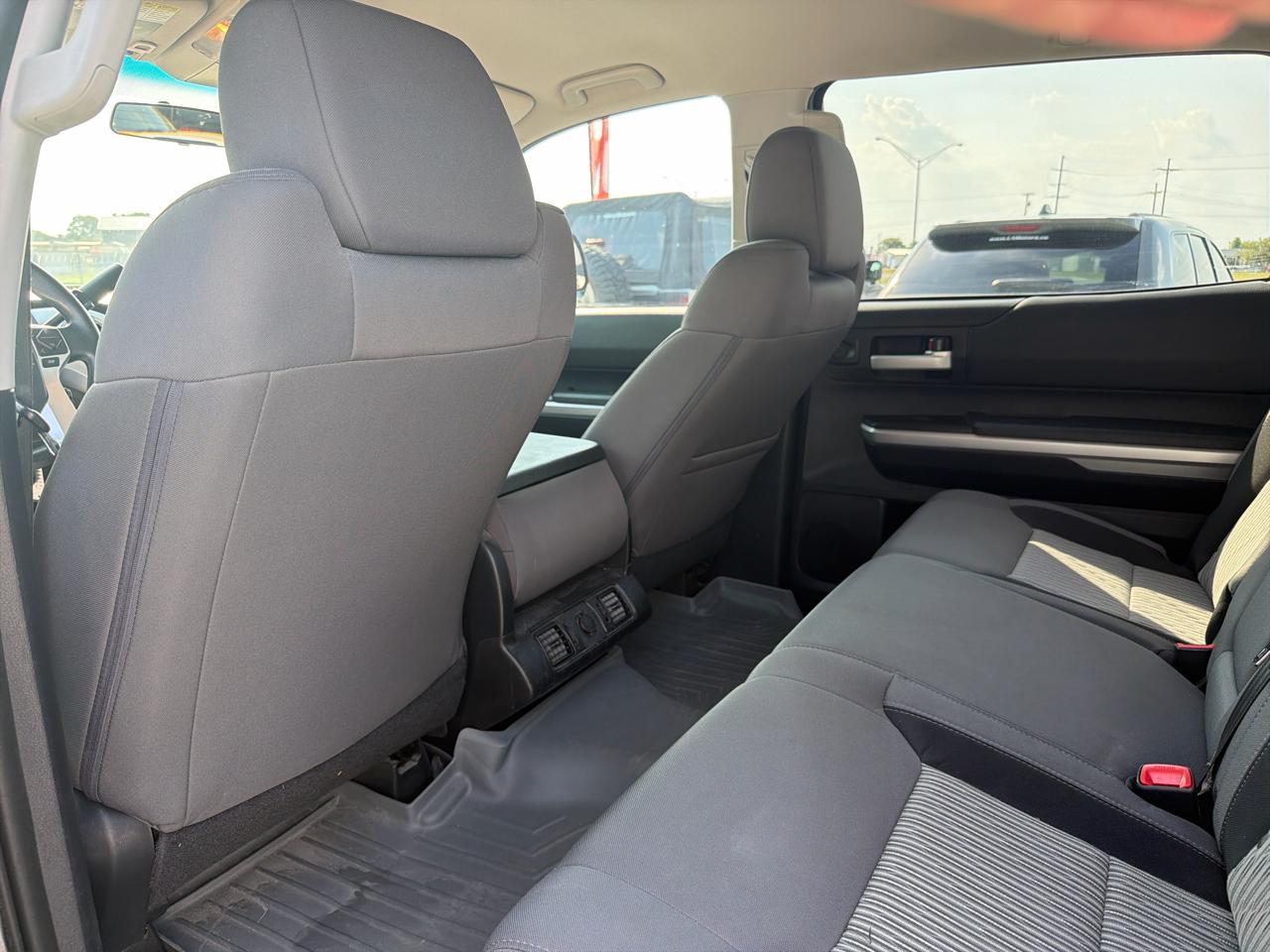 Toyota Tundra SR5 4.6L V8 CrewMax 2WD 2016