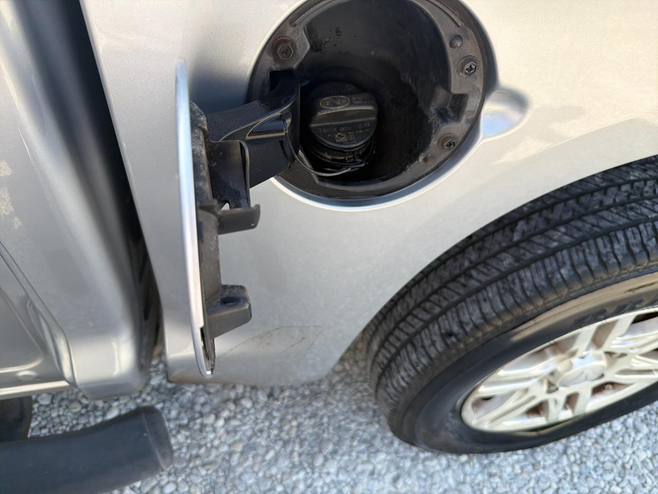 Toyota Tundra SR5 4.6L V8 CrewMax 2WD 2016
