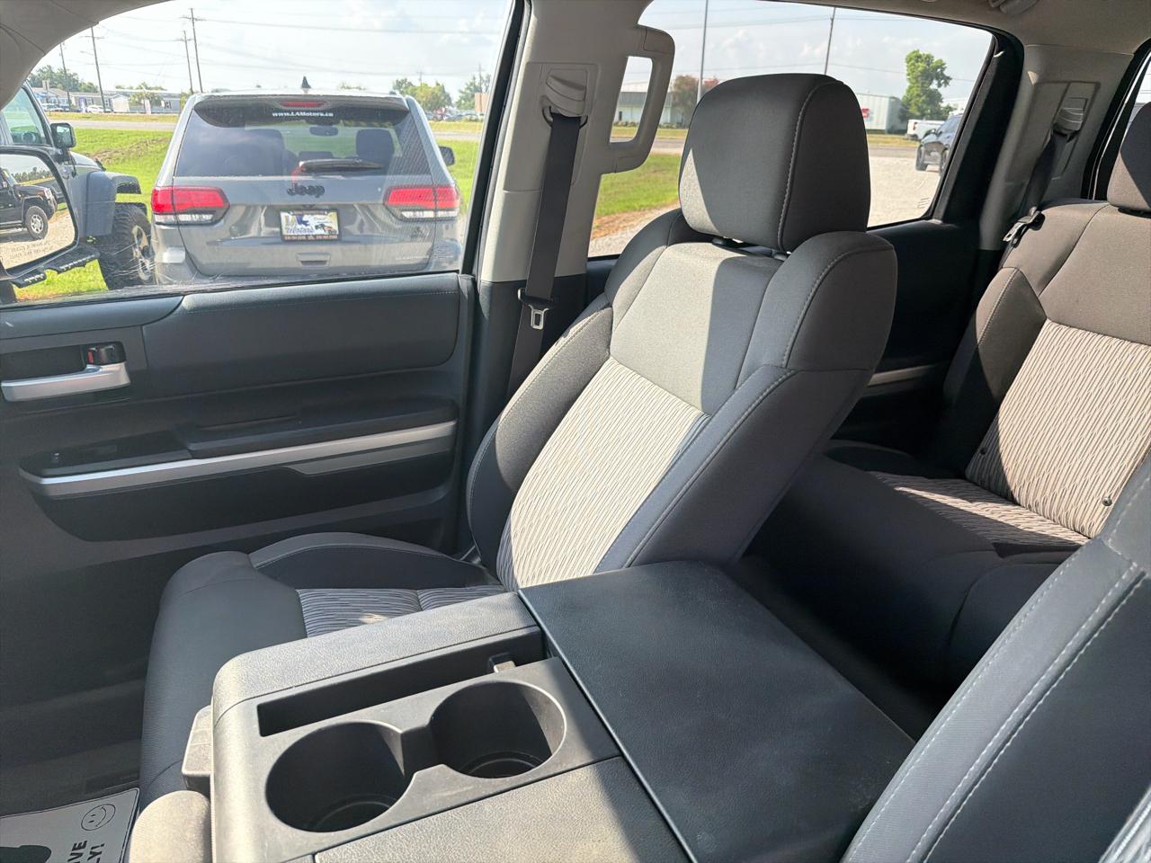 Toyota Tundra SR5 4.6L V8 CrewMax 2WD 2016