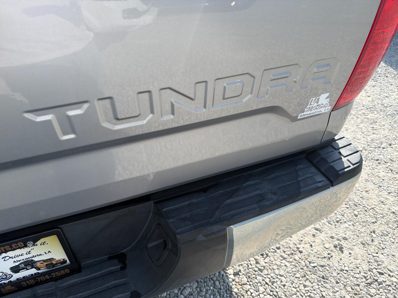 Toyota Tundra SR5 4.6L V8 CrewMax 2WD 2016