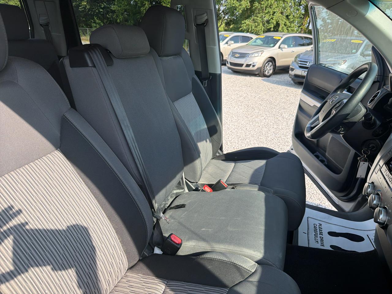 Toyota Tundra SR5 4.6L V8 CrewMax 2WD 2016