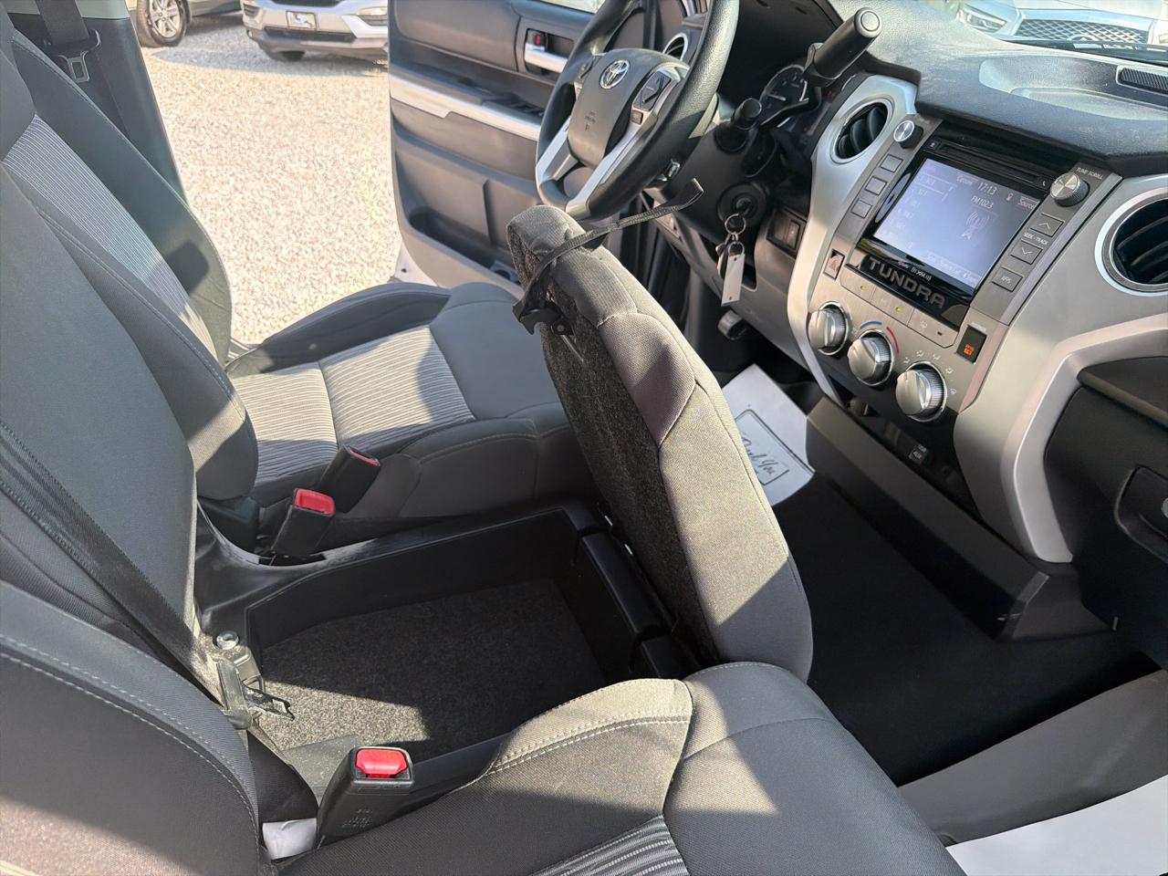 Toyota Tundra SR5 4.6L V8 CrewMax 2WD 2016
