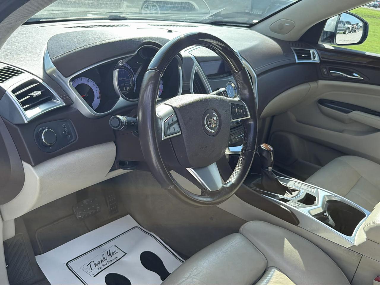 Cadillac SRX Luxury 2012