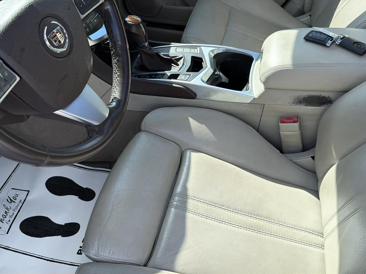 Cadillac SRX Luxury 2012