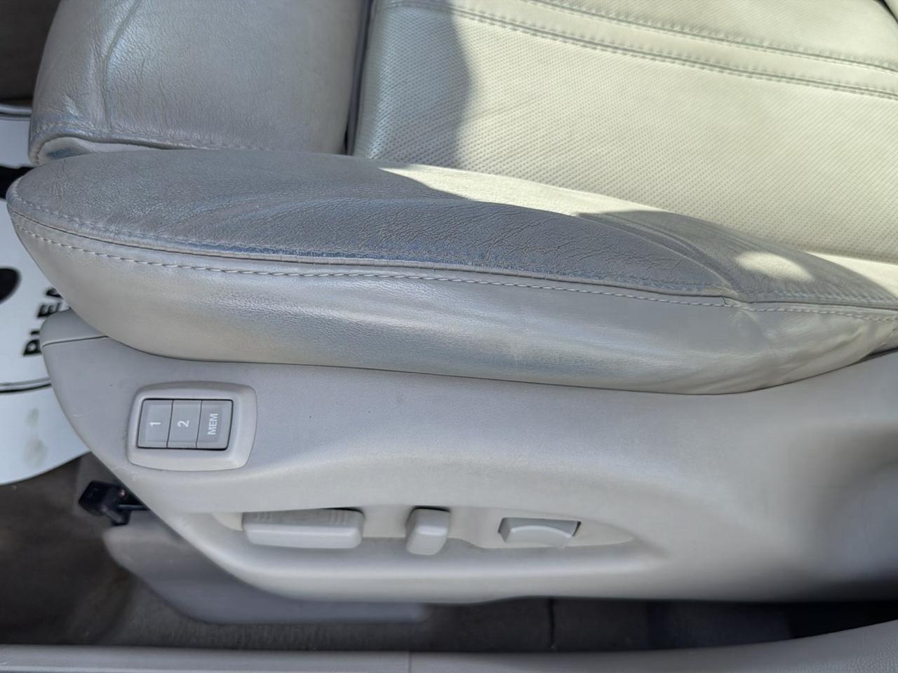 Cadillac SRX Luxury 2012