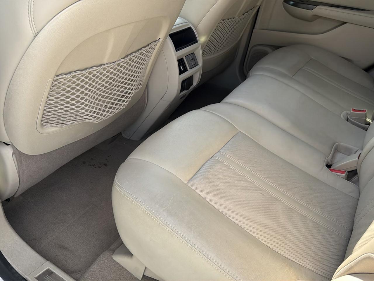 Cadillac SRX Luxury 2012