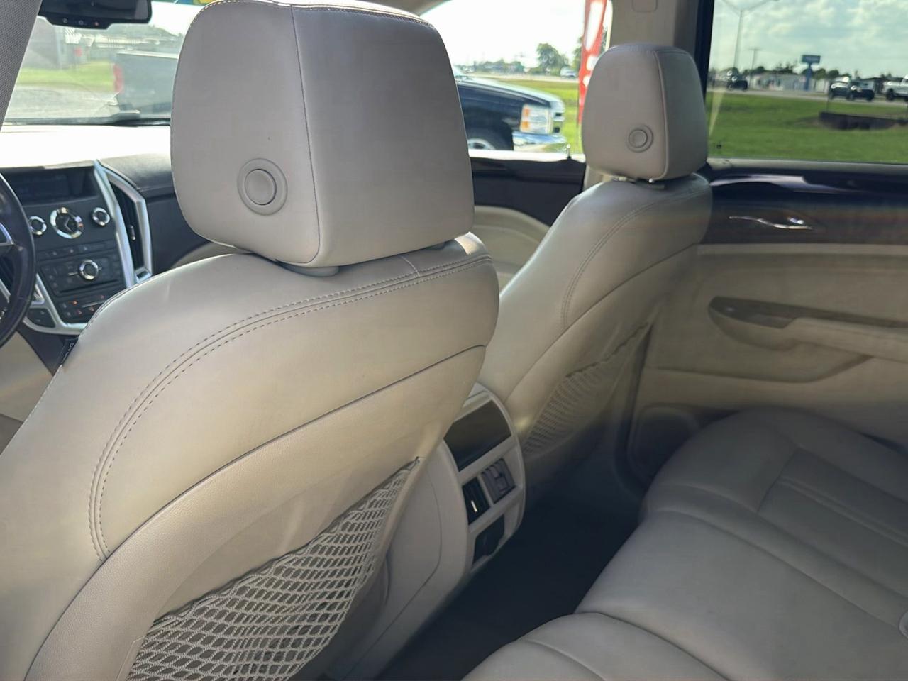 Cadillac SRX Luxury 2012