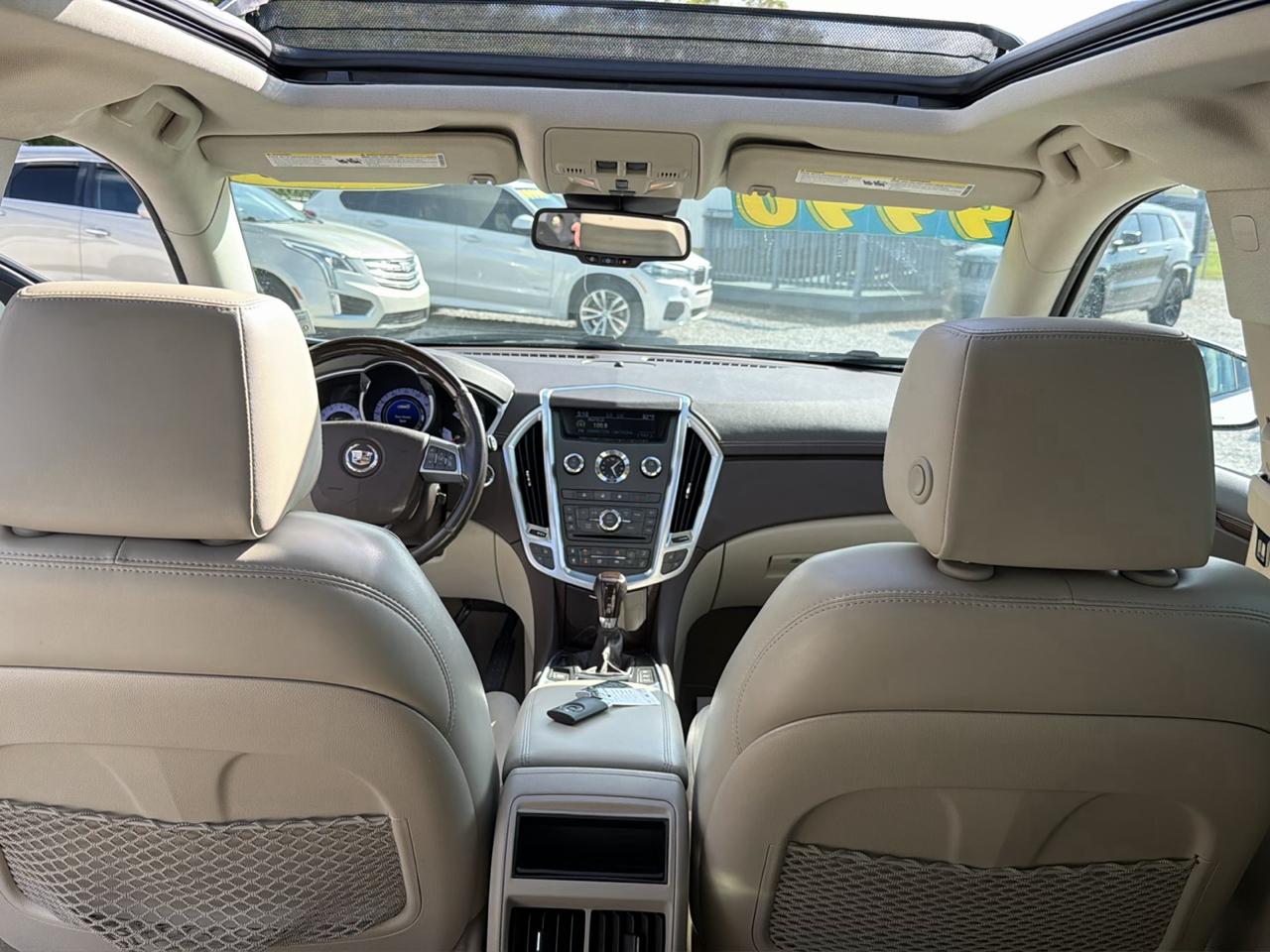 Cadillac SRX Luxury 2012