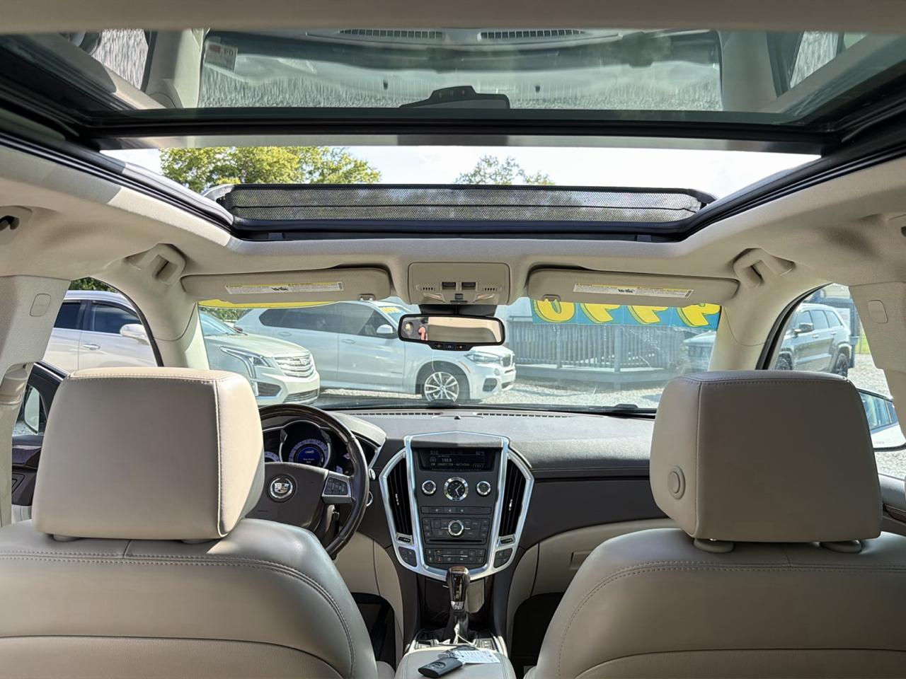 Cadillac SRX Luxury 2012