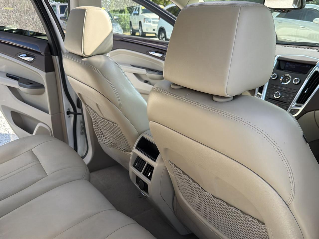Cadillac SRX Luxury 2012