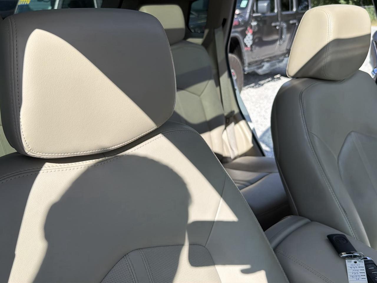 Cadillac SRX Luxury 2012