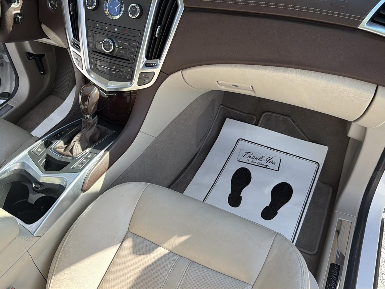 Cadillac SRX Luxury 2012