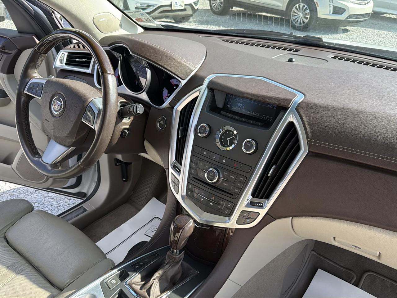 Cadillac SRX Luxury 2012