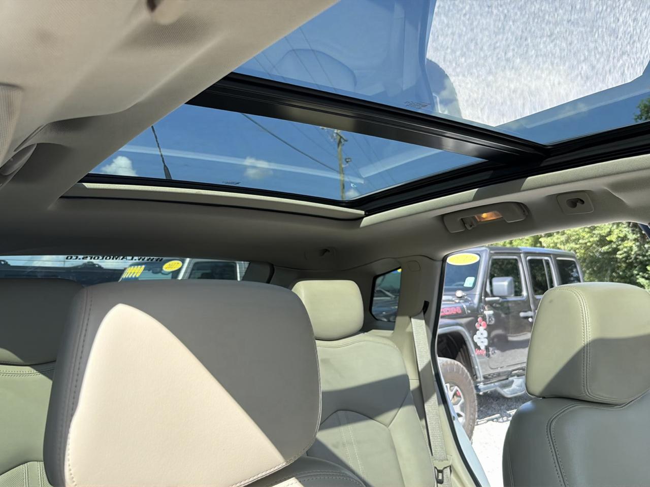 Cadillac SRX Luxury 2012