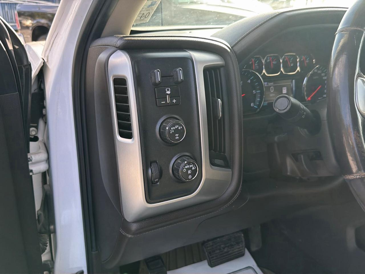 GMC Sierra 1500 SLT Crew Cab Short Box 4WD 2018