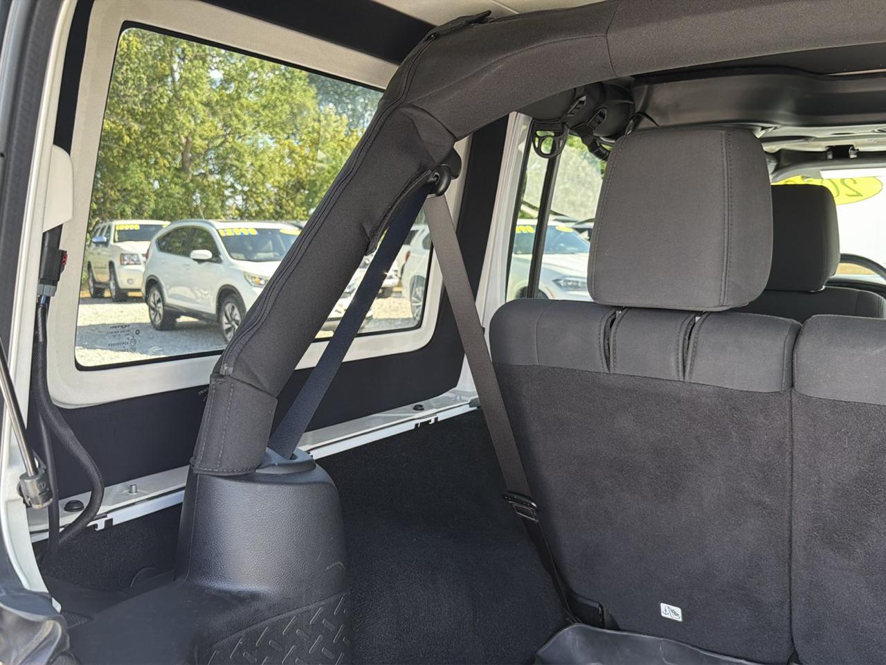 Jeep Wrangler Unlimited Sport 4WD 2012